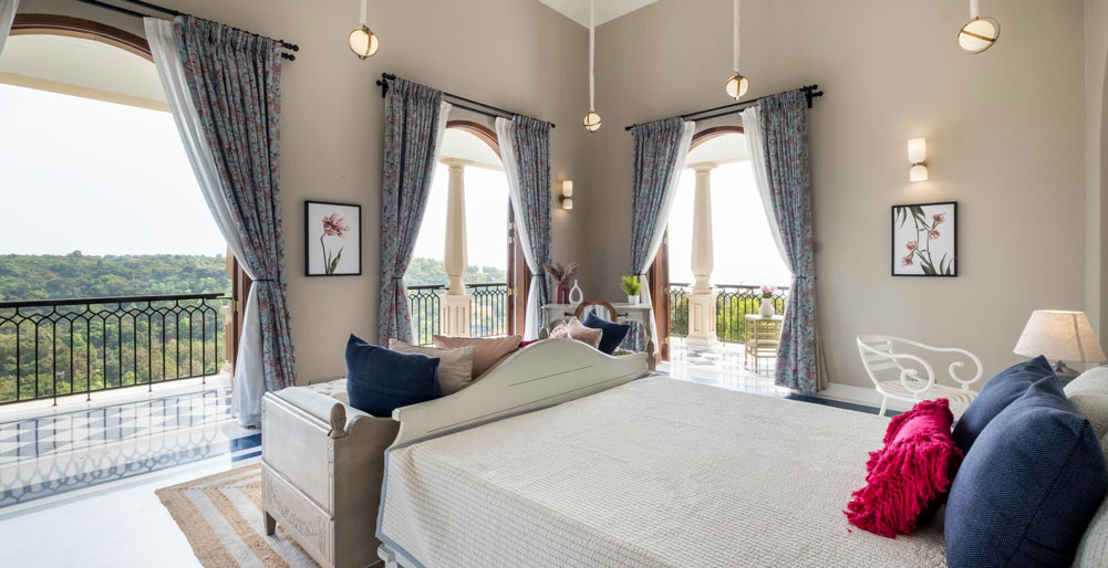 Sacri Borod Hill 5 - Great views from the bedroom